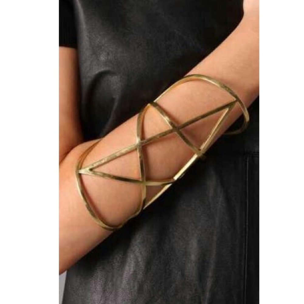 Pamela Love armlet from Bona Drag